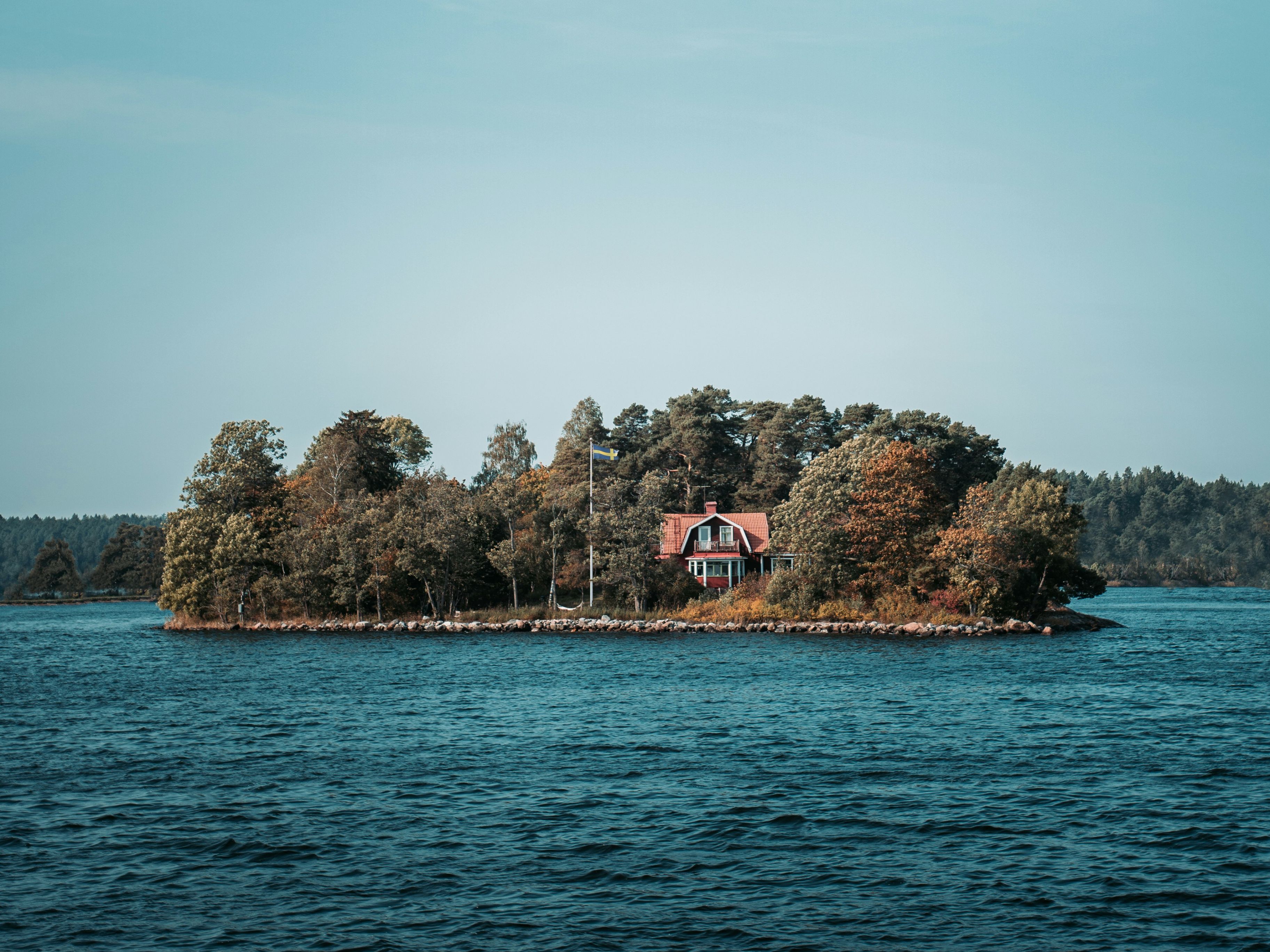 Skärgårdshus på ö